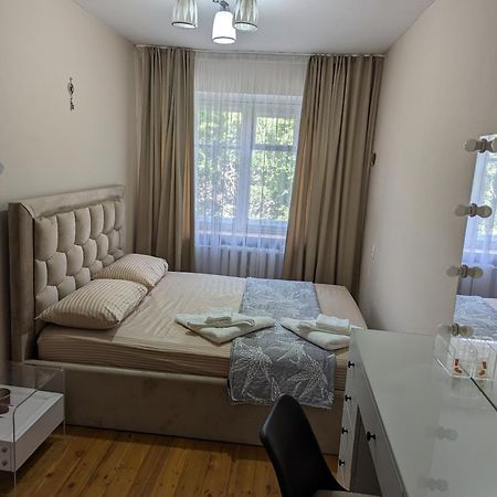 Moonflower Residence 4645 Bishkek Ngoại thất bức ảnh